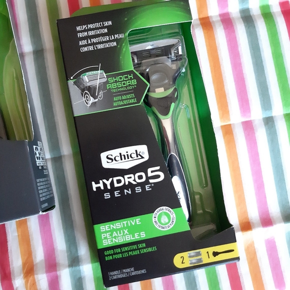 Schick Hydro 5 Sense Sensitive Skin Razor Bundle - Picture 8 of 12